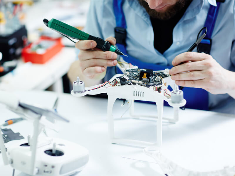 Business Model Trend #4- Too Few Geniuses, Too Many Drones